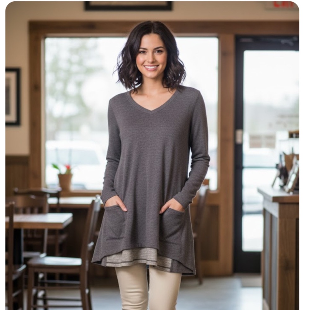 QVC logo by Lori Goldstein dark‎ gray sweater size XS oversized